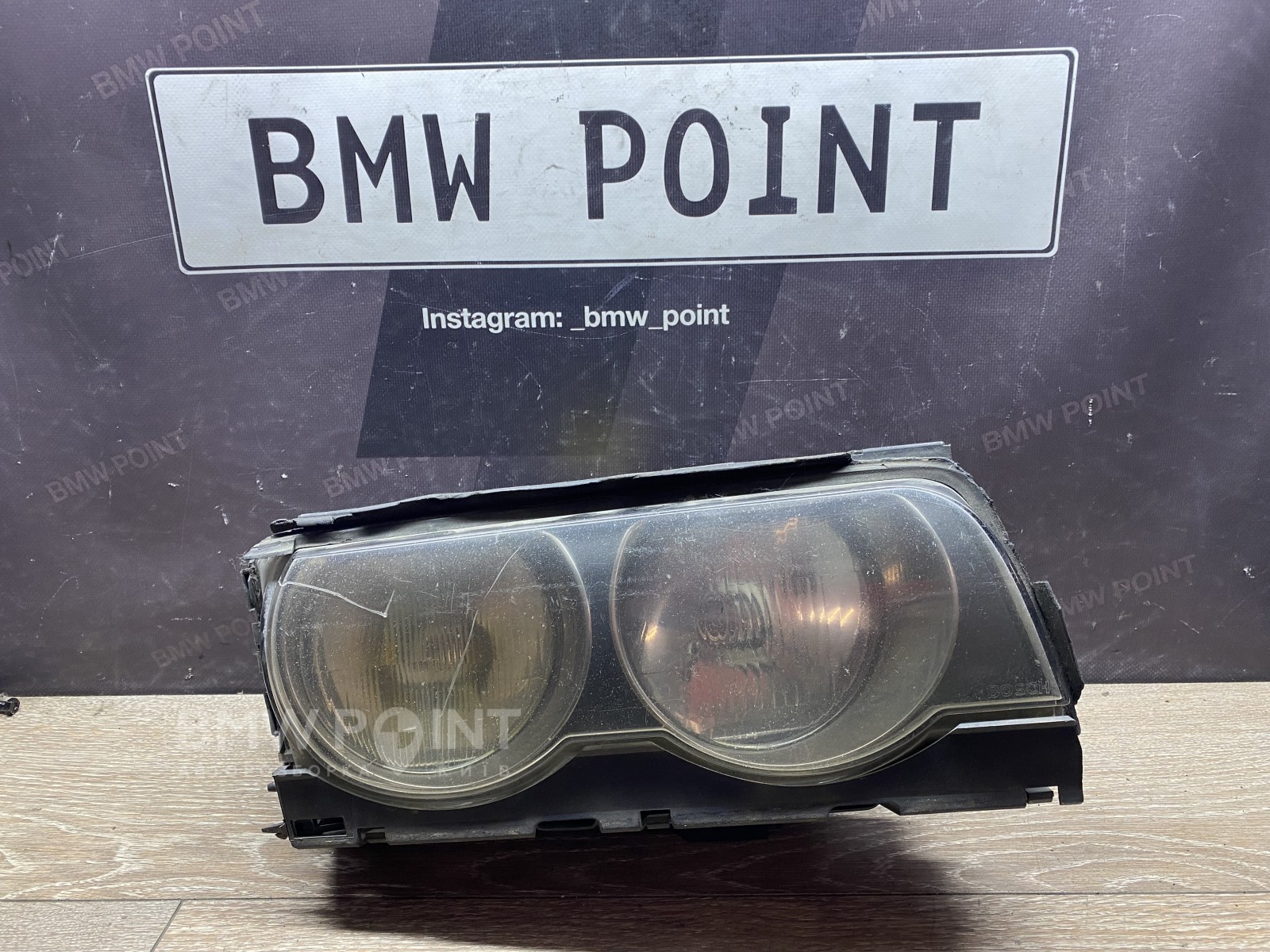 Фара BMW E38 права галогенна