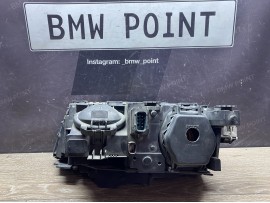 Фара BMW E38 права галогенна