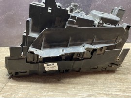 Фара BMW E38 права галогенна